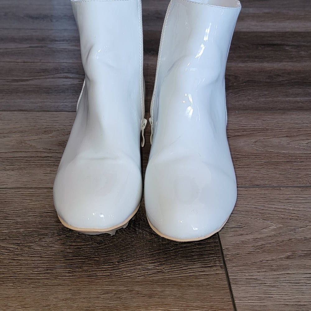 Dress boots